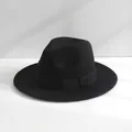 Klassischer schwarzer Wollfilzhut mit breiter Krempe und dekorativem Banddetail - M (56-58cm) / Schwarz