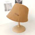 Japanse stijl mosterdgele vissershoed met een handgemaakt lederen label detail - Verstelbaar / camel