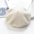 Elegant beige wool beret hat for women in a classic painter style - Adult (56-58cm) / Off White