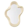 Cremefarbener wellenförmiger Wolkenspiegel mit ästhetischem unregelmäßigem Rahmendesign - Wolke Unregelmäßiger Stil / Beige