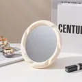 Eleganter runder Tisch-Make-up-Spiegel mit cremefarbenem Drehrahmen - Spiralförmiger Ovaler Stil (Weiß)