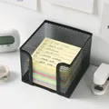 Schwarzer Metall-Notizzettelhalter mit bunten Blöcken für die Schreibtischorganisation - Haftnotizbox