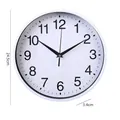 Minimalistische weiße runde Wanduhr mit schwarzen Ziffern und 24,5 cm Durchmesser - 10 Zoll (Durchmesser 24.5cm) / Weiß