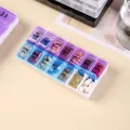 Tragbarer 14-Fächer-Wochenpiller-Organizer mit AM PM-Etiketten in Lila und Blau - Englische Version