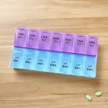 Tragbarer 14-Gitter wöchentlicher Tabletten-Organizer mit AM PM Doppelschicht Design - Chinesische Version