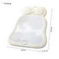 Süßer cremefarbener Tisch-Schminkspiegel mit Schleifen-Design und 21x19 cm Maßen - Gelb