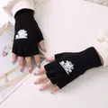 Schwarze gestrickte fingerlose Handschuhe mit niedlichem Comic-Kuh-Print für den Winter - Kuh-Stil