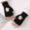 Schwarze fingerlose Strickhandschuhe mit einem süßen Hamster-Aufdruck für den Winter - Hamster Nuss Stil