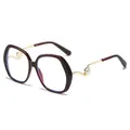Modische Oversize-Brille für Damen in Braun mit perlenbesetzten Goldbügeln für einen edlen Look - Weinroter Rahmen Klare Gläser (BJ5709)