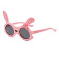Niedliche rosa Hasenohren-Sonnenbrille für Mädchen mit weichem Silikonrahmen und Schleifen - Rosa Rahmen Schwarz Graue Linse (EQ4922)