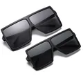 Conjunto de gafas de sol para padres e hijos con montura cuadrada oversize negra mate - Set familiar / Montura Negro Mate Lente Gris (Set)