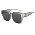 Occhiali da sole squadrati retrò fit-over in grigio traslucido per portatori di occhiali - Stile Grigio Opaco (C4) / Montatura Grigio Opaco Lenti Nero Grigio