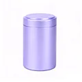 Detaillierte Ansicht einer violetten Metall-Gedenkurne für die Asche von Haustieren - 70x45mm / Hellviolett