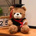Brauner Abschluss-Teddybär mit schwarzer Robe, Doktorhut und Diplom als Geschenkidee - 16cm / Brauner Bär Mit Roter Quaste