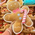 Coussin en peluche petit bonhomme en pain d'épices avec sucre d'orge pour cadeau de Noël - Bonhomme de Pain d'Épices avec Canne (XY) / 42 cm / Marron