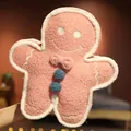 Coussin bonhomme en pain d'épices rose en peluche bouclée pour Noël - Bonhomme de pain d'épices rose ALD / 42 cm / Rose