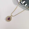 Vintage-Halskette im französischen Stil mit lila Steinanhänger und goldener Schlangenkette - Oval Amethyst Stil