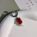 Orecchino a clip con perline rosse e bianche in acciaio al titanio per orecchie senza buchi - Pezzo Singolo (Clip-on) / Cilindro Rosso