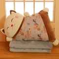 Adorable cojín de peluche gato de la suerte Maneki Neko 2 en 1 con manta gris suave - Cojín + Manta Gato (Clásico) / Marrón