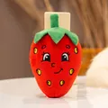 Simpatico giocattolo sonoro in peluche rosso a forma di fragola per animali domestici - Stile con Squeaker / Fragola / 10-15cm