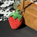 Simpatico peluche a forma di fragola per cani e gatti con clip in metallo per chiavi - Stile Portachiavi / Fragola / 10-15cm