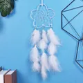 Élégant capteur de rêves en forme de fleur blanche avec plumes pour le décor mural - Coupe régulière / MS9030B / Blanc