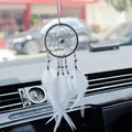 Atrapasueños artesanal con plumas grises y blancas para el retrovisor del automóvil - 8cm / Blanco (MS0051B)