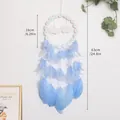 Atrapasueños de pared con plumas azules y blancas y decoración de nubes - Azul Margarita / Sin Luces