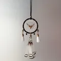 Nordischer Traumfänger mit bronzenem Hirschkopf und weißen Federn als Wanddeko - Schwarz (Hirschkopf-Feder-Stil) / MS0059