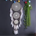 Handgefertigter Boho-Traumfänger mit drei Ringen und weißen Federn Wanddeko - Drei-Ring Traumfänger (MS0191B) / Weiß