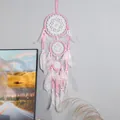 Handgefertigter rosa böhmischer Traumfänger mit drei Ringen und weißen Federn Dekor - Drei-Ring Stil (MS9213A) / Rosa Weiß