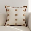 Housse de coussin crème avec carrés tuftés marron et bordure en velours élégante - 45x45cm Sans Garnissage / Beige Brown (Tufted Blocks)