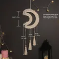 Atrapasueños de pared de macramé bohemio hecho a mano con forma de luna y borlas - Estilo Luna Con Cuentas (MS7570)