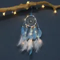 Atrapasueños azul y blanco con luces LED cálidas y plumas para decoración de pared - Atrapasueños con Colgante de Estrella (MS9301)