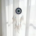 Attrape-rêves œil maléfique fait main avec plumes blanches et perles bleues décoratives - Perles Bleu Clair Plume Blanche (MS9412C) / 16cm