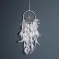 Atrapasueños minimalista de plumas blancas hecho a mano con detalles de cuentas - Blanco Puro (MS9487) / 15cm