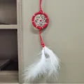Atrapasueños rojo de estilo nórdico con plumas blancas para decoración de coche - Rojo Blanco