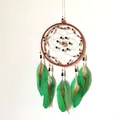 Atrapasueños nórdico hecho a mano con plumas verdes para decoración de pared en casa - Estilo MS9469C / Diámetro 16cm / Verde