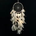 Atrapasueños hecho a mano con plumas blancas y luces LED cálidas para pared de cuarto - Blanco con Luz (MS9487CD)