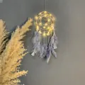 Atrapasueños estilo bosque con luces LED cálidas y plumas moradas para colgar - Púrpura con Luz