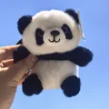 Adorabile mini portachiavi di peluche a forma di panda per regalo di zaini decor - Panda Bianco e Nero Seduto / 13cm (Con Cordino)