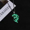 Unisex Drachenanhänger Halskette leuchtet im Dunkeln mit grünem flammendem Design - Flammendrache / Leuchtendes Grün