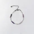Handgefertigtes silbernes Perlenarmband mit violetten Amethysten und verstellbarer Kette. - Unregelmäßiger Silber Amethyst 4 Segmente