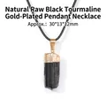Collana con ciondolo in tormalina nera grezza con bordo dorato e cordino nero - Collana Tormalina Nera Naturale Tonalità Oro