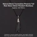 Collier avec pendentif en pierre brute de cyanite noire en forme de plume argentée - Pierre Brute Noire avec Fermoir Argenté / Environ 40-70mm