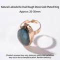 Natuurlijke ovale labradoriet ring met vergulde onregelmatige rand - Natuurlijke Ovalen Labradoriet Schijf (Gouden Rand)