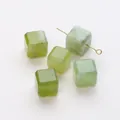 Natuurlijke groene jade-achtige vierkante kubuskralen met gaten voor DIY-sieraden maken - Vierkante Stijl (JDXFK24-75) / 1 Stuk (10-15mm) / Natuurlijke Groene Thee Melkkap Xiuyu Jade