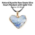 Pendentif coeur en cyanite bleue naturelle avec bordure dorée et cordon - Pendentif Tranche de Pierre Brute Cœur Bordure Dorée / Kyanite