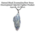Pendentif plume en pierre naturelle plaqué bleu iridescent pour les bijoux - Pendentif Plume en Tourmaline Noire Galvanisée / Bleu iridescent