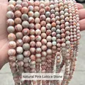 Vue détaillée des perles en pierre de grille rose naturelle de différentes tailles - 4mm (Env. 90 pcs/brin) / Pierre à grille rose naturelle